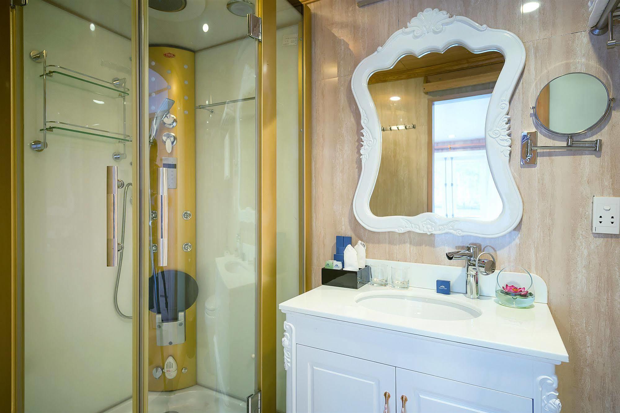 La Vela Premium Cruise - Managed By Paradise Cruises ハロン エクステリア 写真