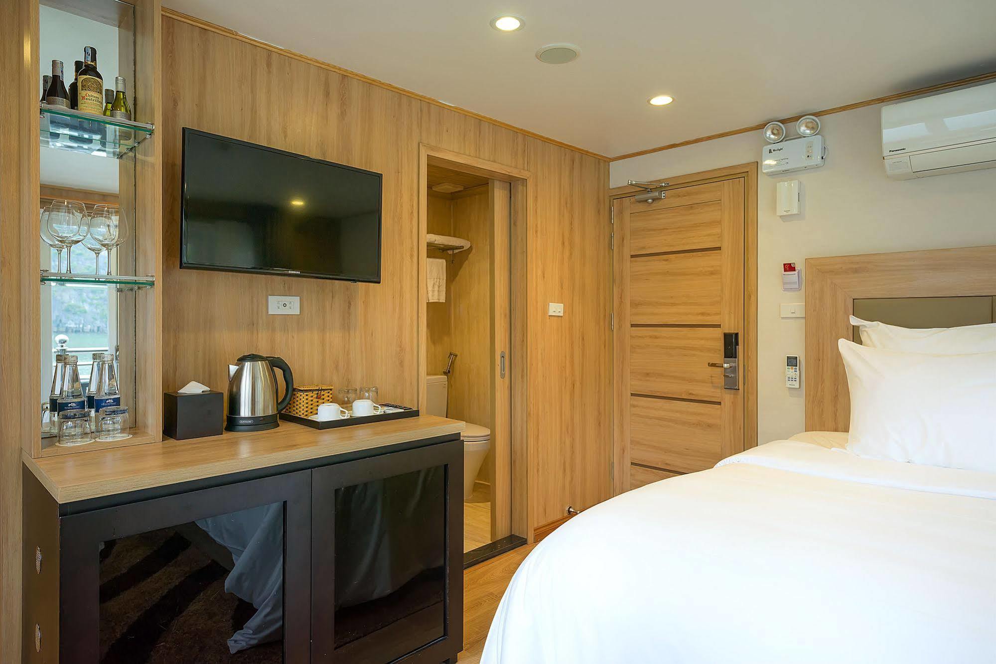 La Vela Premium Cruise - Managed By Paradise Cruises ハロン エクステリア 写真