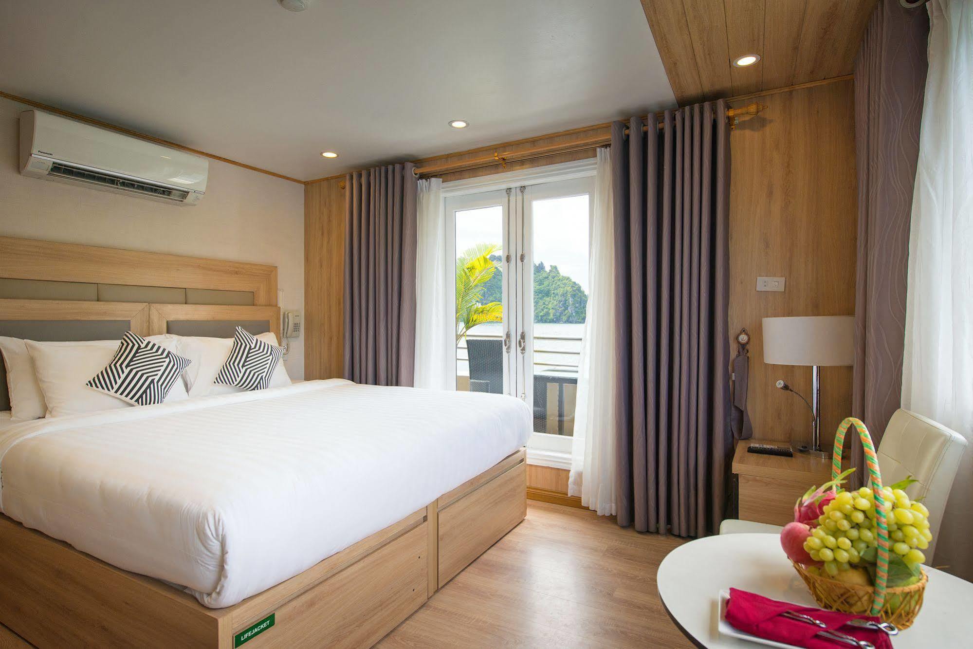 La Vela Premium Cruise - Managed By Paradise Cruises ハロン エクステリア 写真